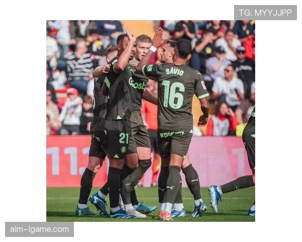 西甲闪电军团强势逆转，状态回暖再夺胜利荣光